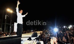 Jokowi Dinilai Lebih Dekat ke Faksi JK-NasDem Dibanding PDIP-PKB