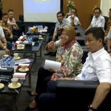 Menhub dan Walikota Risma Bahas Pembangunan Trem