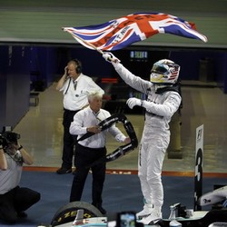 Akhir Sempurna untuk Hamilton