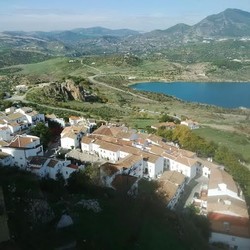 Indahnya Kota Bangsa Moor di Zahara de la Sierra di Spanyol