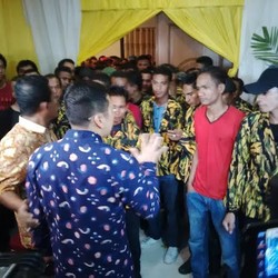 Geruduk Rapat Golkar, Massa AMPG: Mana Nurdin Halid!