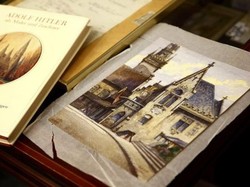 Lukisan yang Diduga Karya Hitler Terjual Rp 2 M