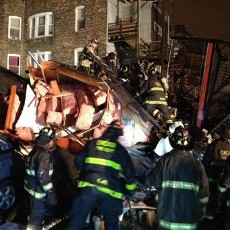 Gedung Apartemen di Chicago Roboh, 2 Wanita Berhasil Diselamatkan