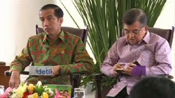 Jokowi Pangkas Anggaran Rapat 50 Persen