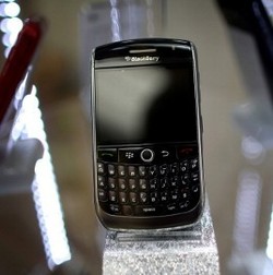 Menginstal BlackBerry Armstrong dengan OS Apollo