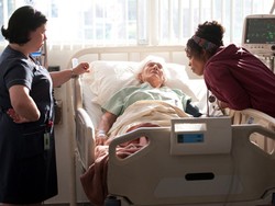 Musim Kedua Serial Komedi Getting On Tayang di HBO Signature