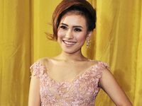 Ayu Ting Ting Makin Berani Pakai Gaun Menerawang