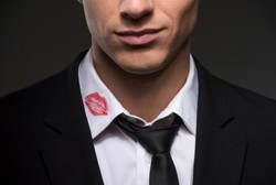 Riset Buktikan Bakat Selingkuh Bisa Diturunkan Secara Genetis