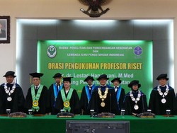 Dokter Peneliti Jamu Ini Dikukuhkan Jadi Profesor Riset Kemenkes