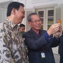 Ketika Ahok Jadi Sasaran Selfie Menteri dan Delegasi Bisnis Singapura
