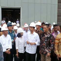 Jokowi Blusukan ke Proyek PLTU Lampung yang Sudah 2 Tahun Molor