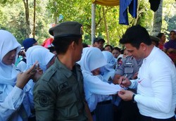 Musi Triboatton Digelar, Warga Heboh Minta Tandatangan Tim Iran