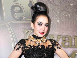Terpikir Terjun ke Akting, Syahrini Ingin Main Bareng Aliando