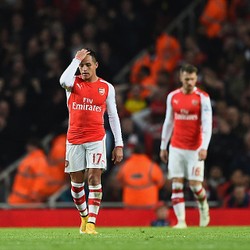 Arsenal Terlalu Bergantung pada Alexis