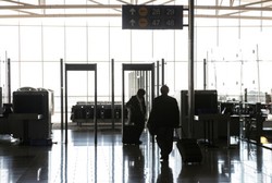 Perempuan Ini Meninggal Gara-gara Melewati Metal Detektor di Bandara