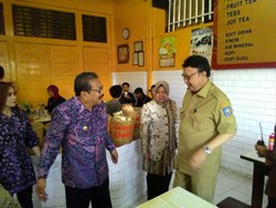 Mendagri Jadikan Surabaya Percontohan Pelayanan Publik Cepat dan Gratis