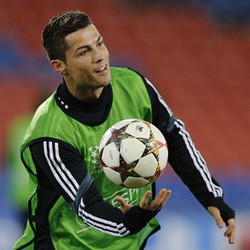 Ayo Kejar Messi, Ronaldo!