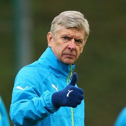 Jelang Lawan Dortmund, Wenger Diganggu Kritik Bos Besar Arsenal