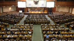 Interpelasi Kepada Jokowi Didukung Ratusan Anggota Dewan
