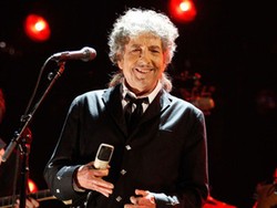 Bob Dylan Gelar Konser untuk Satu Orang Saja