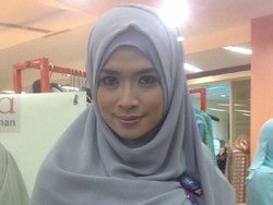 Sibuk Majelis Taklim, Yulia Rachman Mulai Tinggalkan Dunia Hiburan?