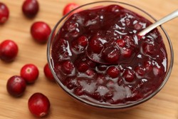 Saus Cranberry, Saus Manis Asam Jodohnya Kalkun Panggang