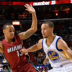 Kalahkan Heat, Warriors Catatkan Enam Kemenangan Beruntun