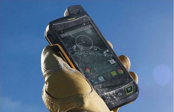 Sonim XP7: Android Kekar yang Kuat Dilindas Mobil