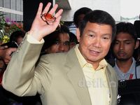 Hashim Djojohadikusumo Datangi Gedung DPR
