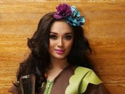 Alasan Zaskia Gotik Masih Ragu Diajak Nikah Pacar Tahun Depan