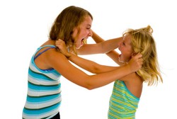 Tinju Kepala Adiknya, Gadis 9 Tahun Ini Terpaksa Diamankan Polisi