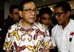 Bertemu Akbar, Habibie Minta Kubu Ical dan Agung Rekonsiliasi