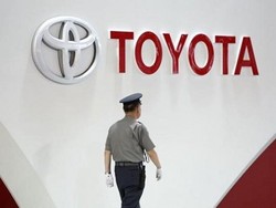 Masalah Airbag Lagi, Toyota Tarik Yaris dan RAV4 dari Peredaran