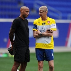 Usai Pensiun Nanti, Henry Ingin Bantu Arsenal