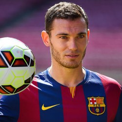 Akan Jalani Operasi, Vermaelen Diperkirakan Absen 4-5 Bulan