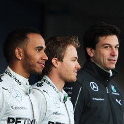 Mercedes Prediksi Hamilton-Rosberg Akan Tetap Sengit Musim Depan