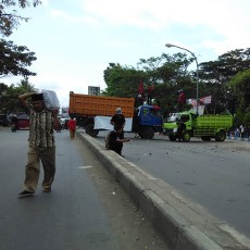 Mahasiswa Unmuh Makassar Ganggu Ketertiban, Demo Soal BBM