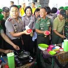 Warga Rungkut Tantang TNI dan Polri Lomba Memasak