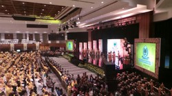 Tiba di Arena Munas, Airlangga Siap Tantang Ical di Bursa Caketum Golkar