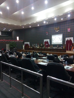DPRD Banten Bahas APBD saat Weekend, Rapat Diwarnai Hujan Interupsi
