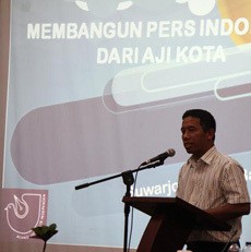 Suwarjono Terpilih Jadi Ketum AJI 2014-2017