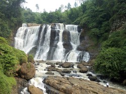 Liburan ke Bandung, Coba Datangi Air Terjun Niagara Mini Ini