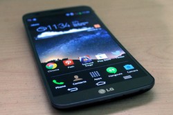 LG Garap Generasi Baru Android Lengkung G Flex