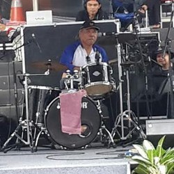 Jadi Drummer dan Gitaris Dadakan, Basuki Fasih Mainkan Lagu Koes Plus