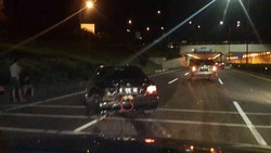 BMW Kecelakaan Tunggal di Tol JORR, Tak Ada Korban