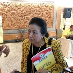 Ceu Popong: Saya Maunya Semua Jadi Ketua Umum Golkar