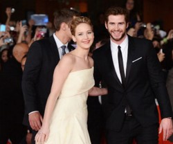 Jennifer Lawrence Terjebak Cinta Lokasi dengan Liam Hemsworth