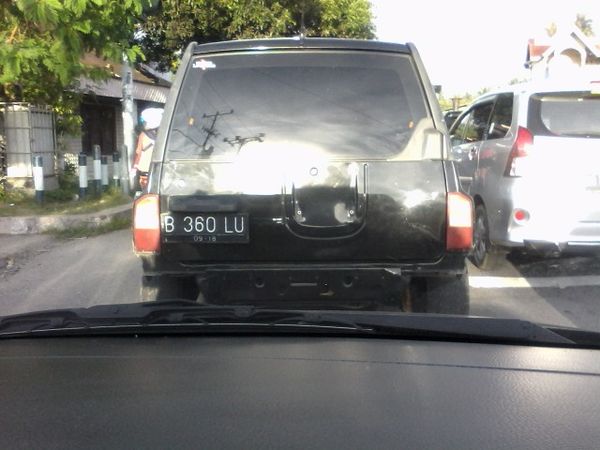 Pelat Nomor Ngeledek, B 360 LU