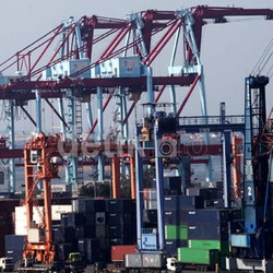 Impor Migas di Oktober Turun, Neraca Perdagangan Surplus US$ 23,2 Juta