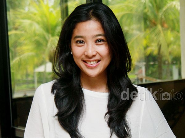 Sederhana dan Natural Olivia Zalianty